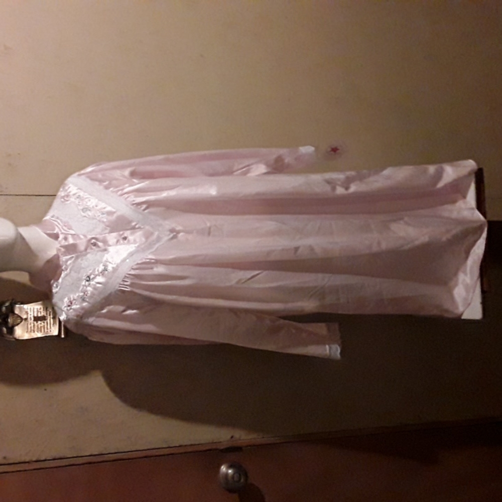 Elegant Pink Lace Nightgown